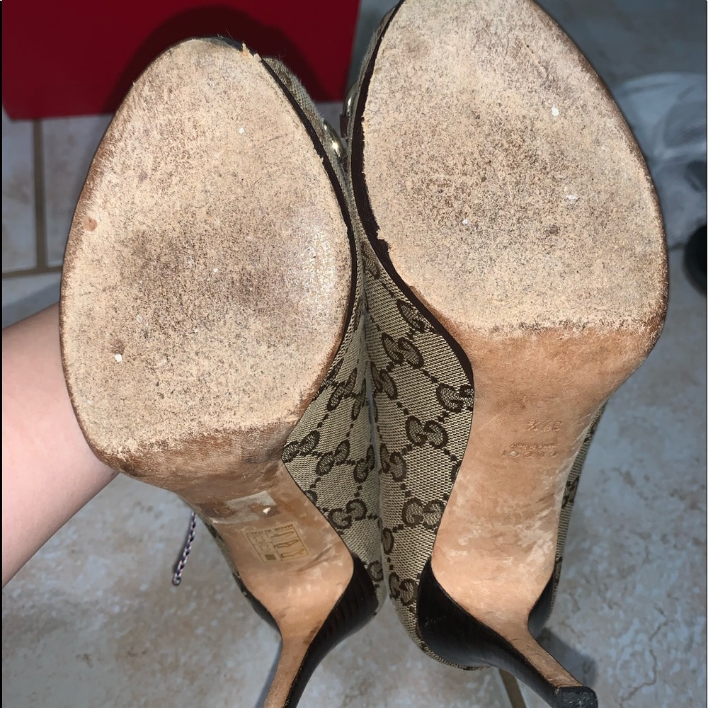 Authentic Gucci heels - Picture 2 of 7